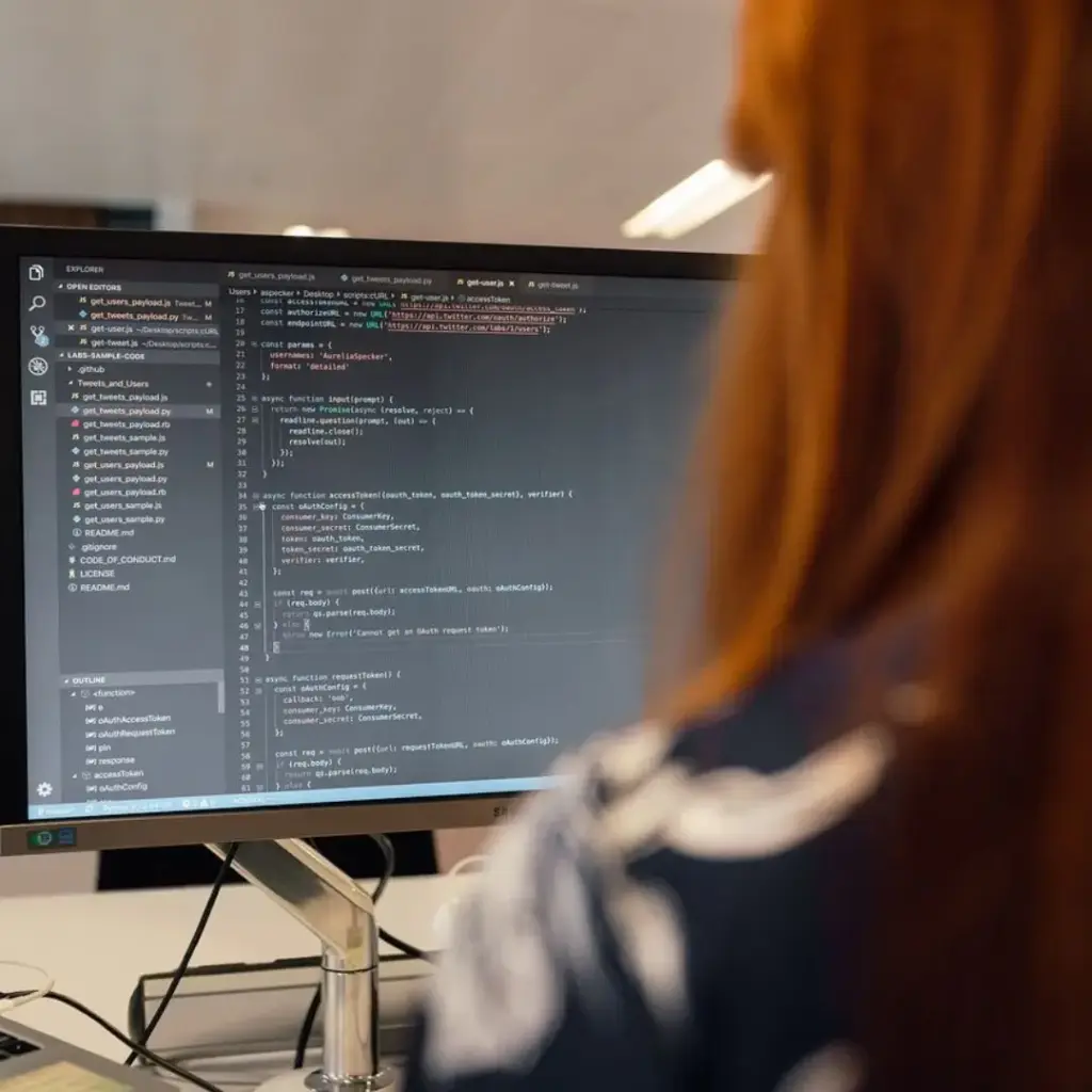 Criar a estrutura de uma base de dados e programar em SQL