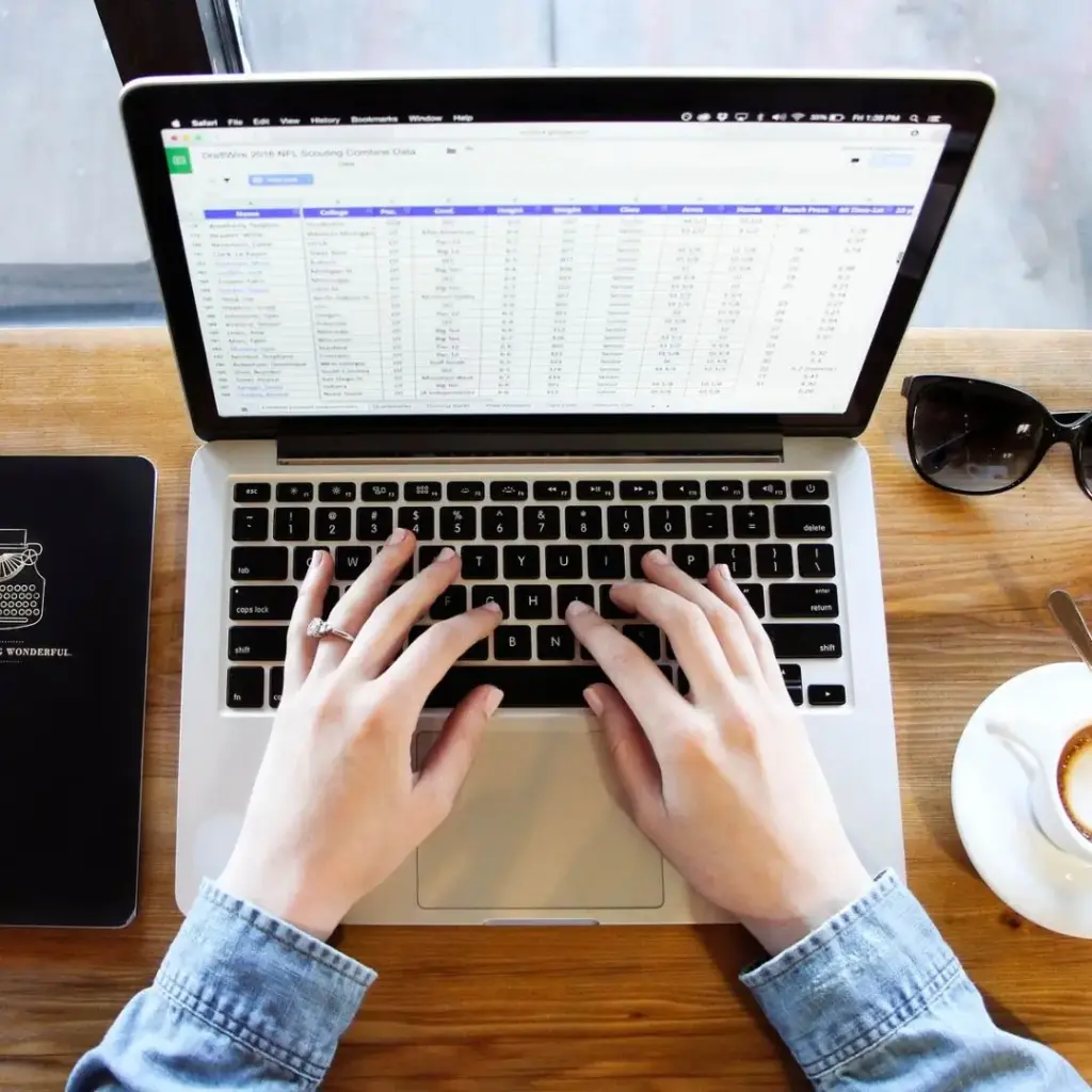 Gerir e analisar dados informáticos